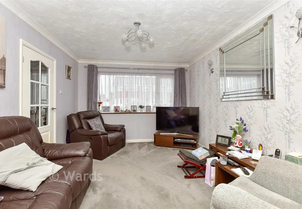 Lounge - Armytage Close, Hoo, Rochester, Kent - Wards of Kent