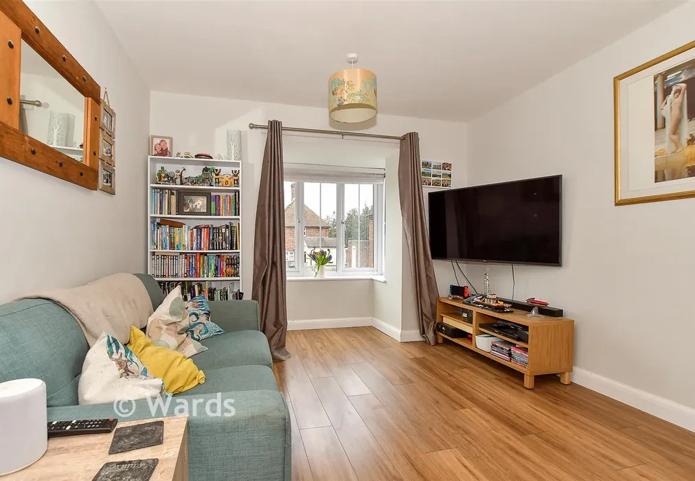 Lounge - Scott Road, Tonbridge, Kent - Wards of Kent