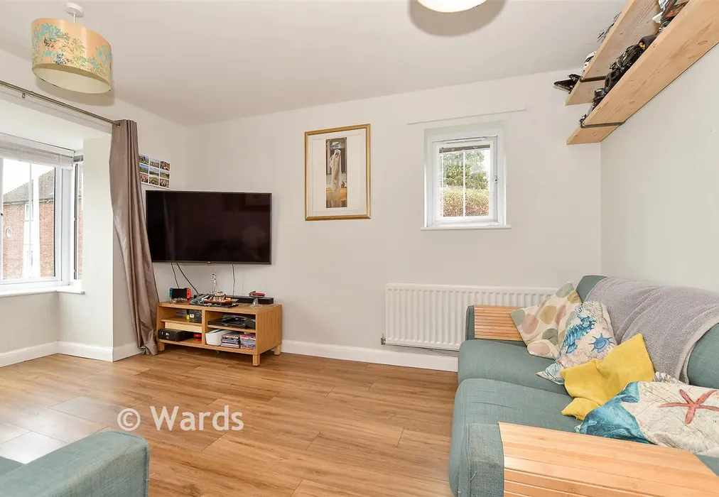 Lounge - Scott Road, Tonbridge, Kent - Wards of Kent
