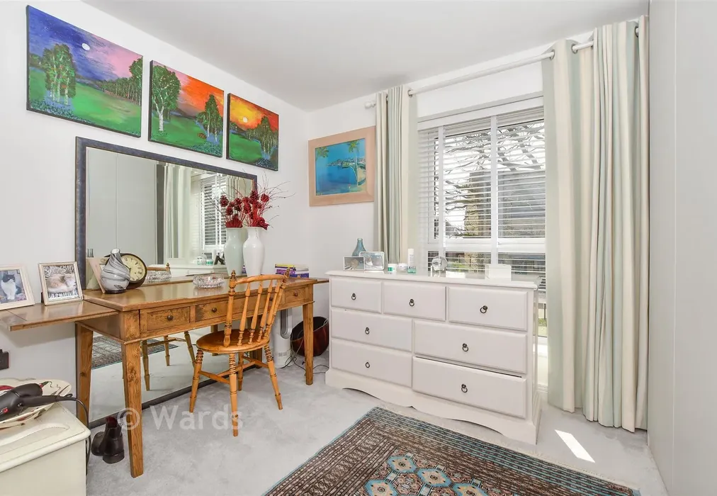 Bedroom 2 - Merlyn Drive, Kings Hill, West Malling, Kent - Wards of Kent