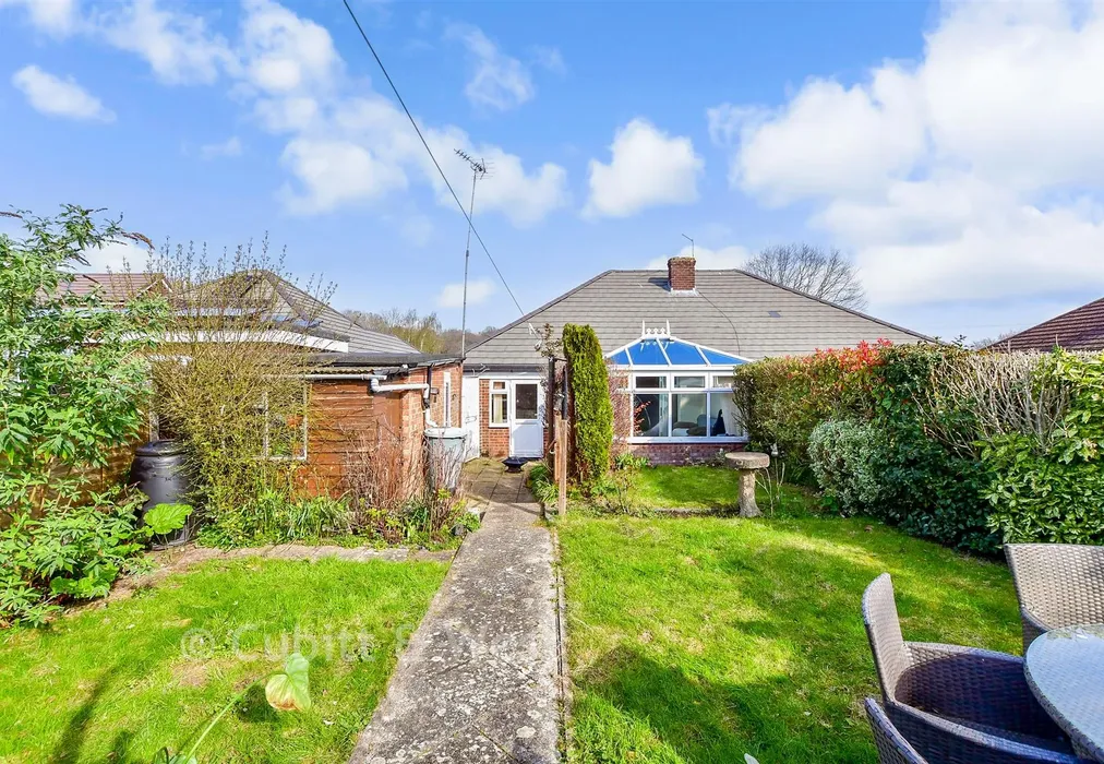 Rear Garden - Scratchface Lane, Havant, Hampshire - Wards of Kent
