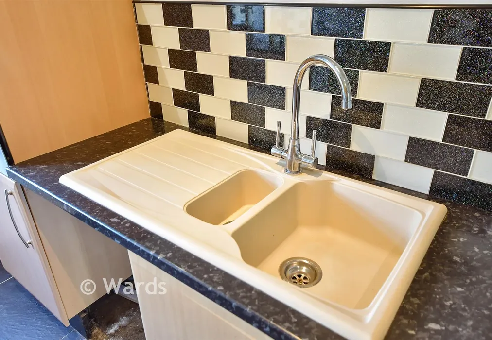 Internal Feature - Bradley Drive, Sittingbourne, Kent - Wards of Kent