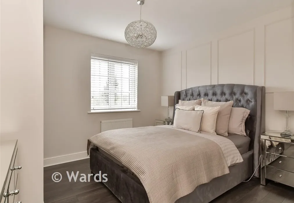 Bedroom 1 - Butchers Green, Rainham, Gillingham, Kent - Wards of Kent