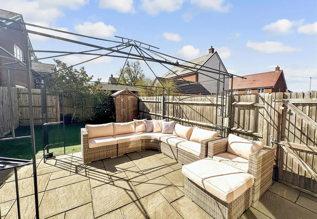 Rear Garden - Butchers Green, Rainham, Gillingham, Kent - Wards of Kent