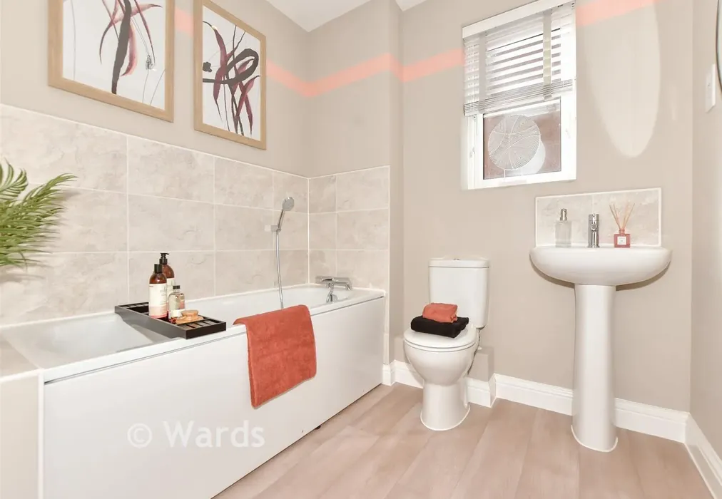 Bathroom - Wellington Gardens, Cross Road, Walmer, Kent - Wards of Kent
