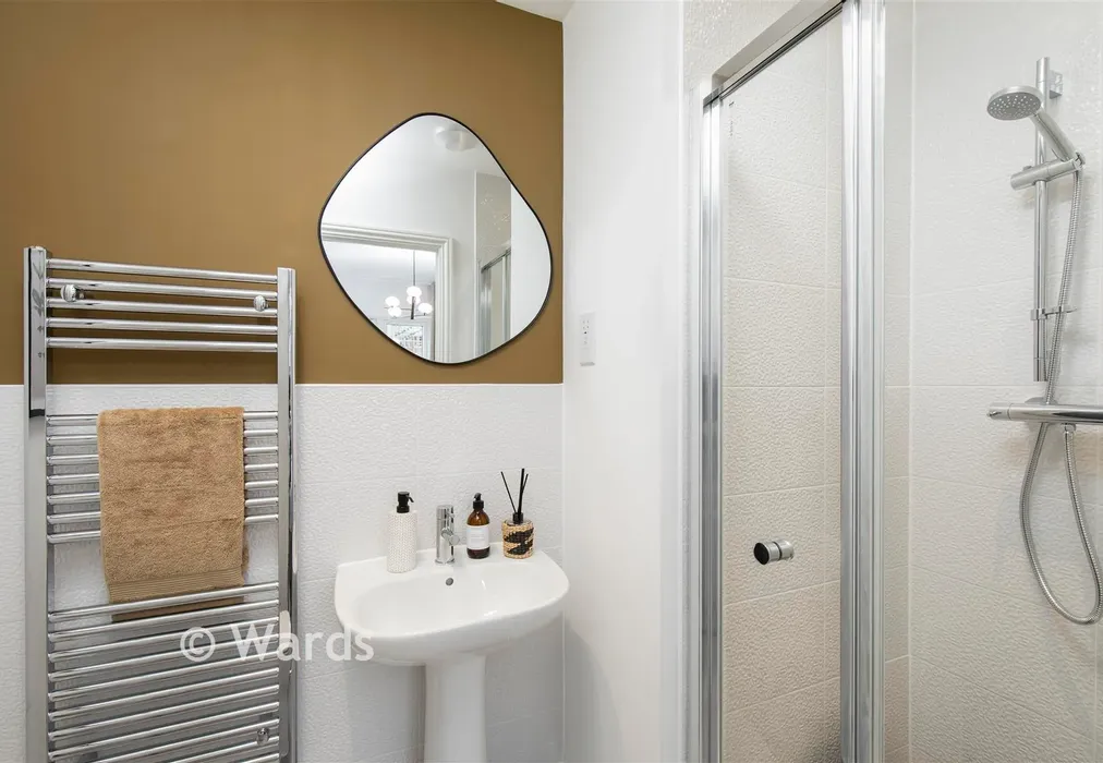 En-Suite - Cross Road, Wellington Gardens, Walmer, Kent - Wards of Kent