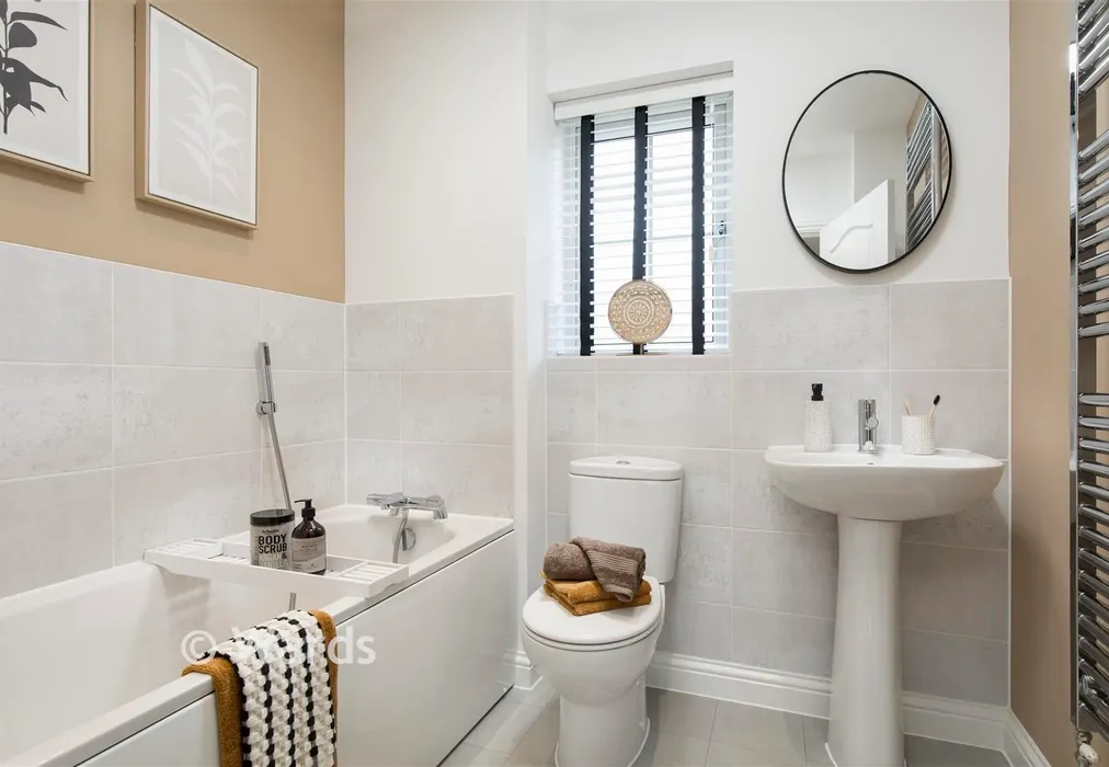 Bathroom - Cross Road, Wellington Gardens, Walmer, Kent - Wards of Kent