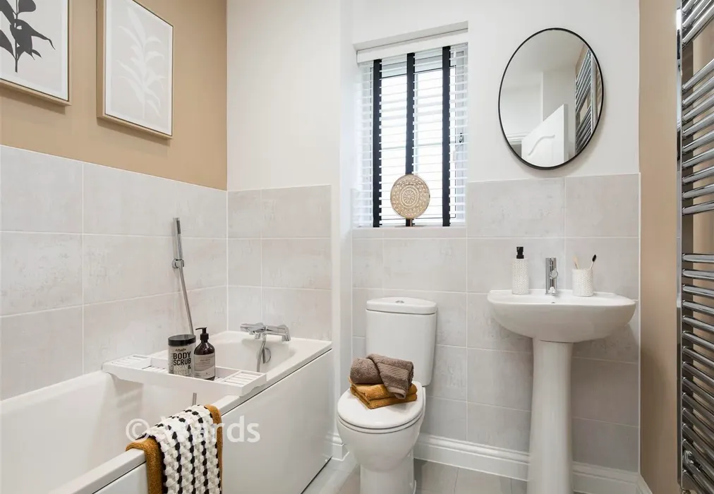 Bathroom - Wellington Gardens, Cross Road, Walmer, Kent - Wards of Kent