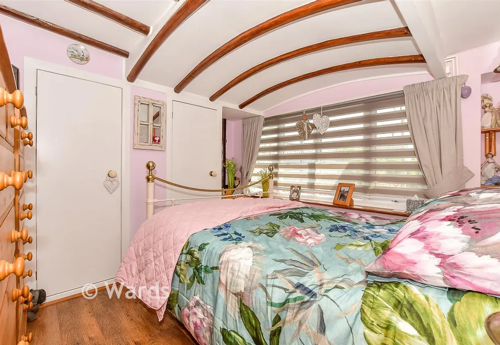 Bedroom 1 - Jefferstone Gardens, St Marys Bay, Romney Marsh, Kent - Wards of Kent