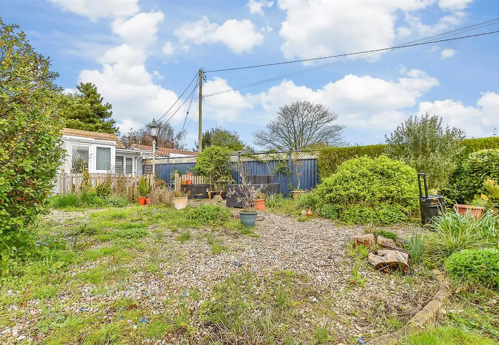 Rear Garden - Jefferstone Gardens, St Marys Bay, Romney Marsh, Kent - Wards of Kent