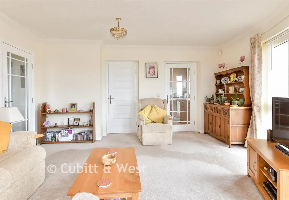Lounge - Rowe Avenue, Peacehaven, East Sussex - Wards of Kent