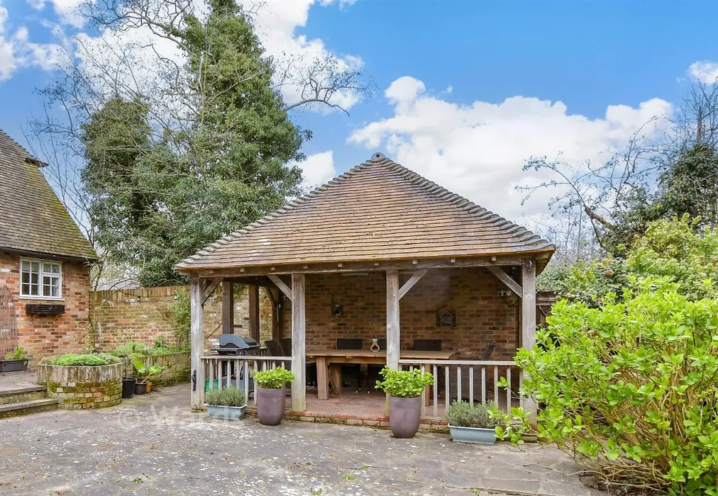 External Lifestyle Photograph - Quinton Road, Sittingbourne, Kent - Wards of Kent