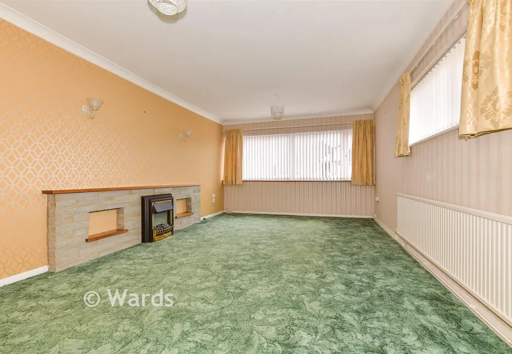 Lounge/Diner - Meadow Close, Herne Bay, Kent - Wards of Kent
