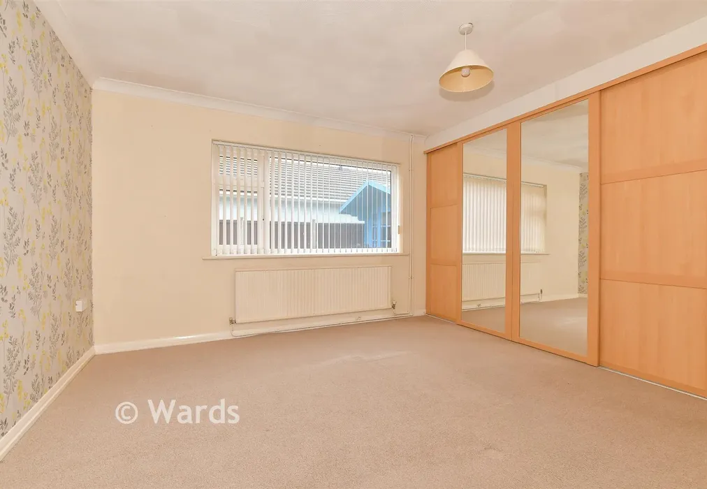 Bedroom 1 - Meadow Close, Herne Bay, Kent - Wards of Kent
