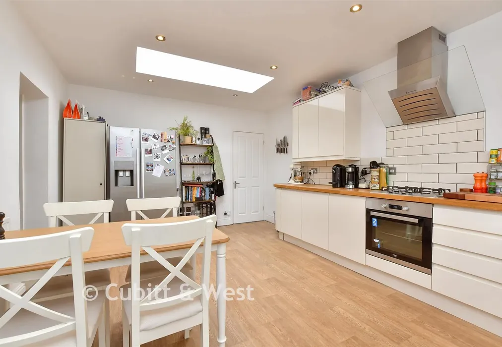 Kitchen/Diner - Kingston Road, Leatherhead, Surrey - Wards of Kent