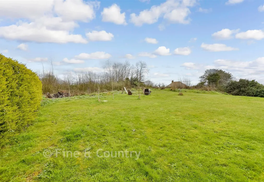 Rear Garden - Preston Hill, Wingham, Canterbury, Kent - Wards of Kent