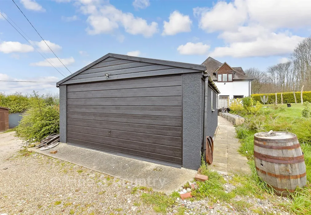 Garage - Preston Hill, Wingham, Canterbury, Kent - Wards of Kent