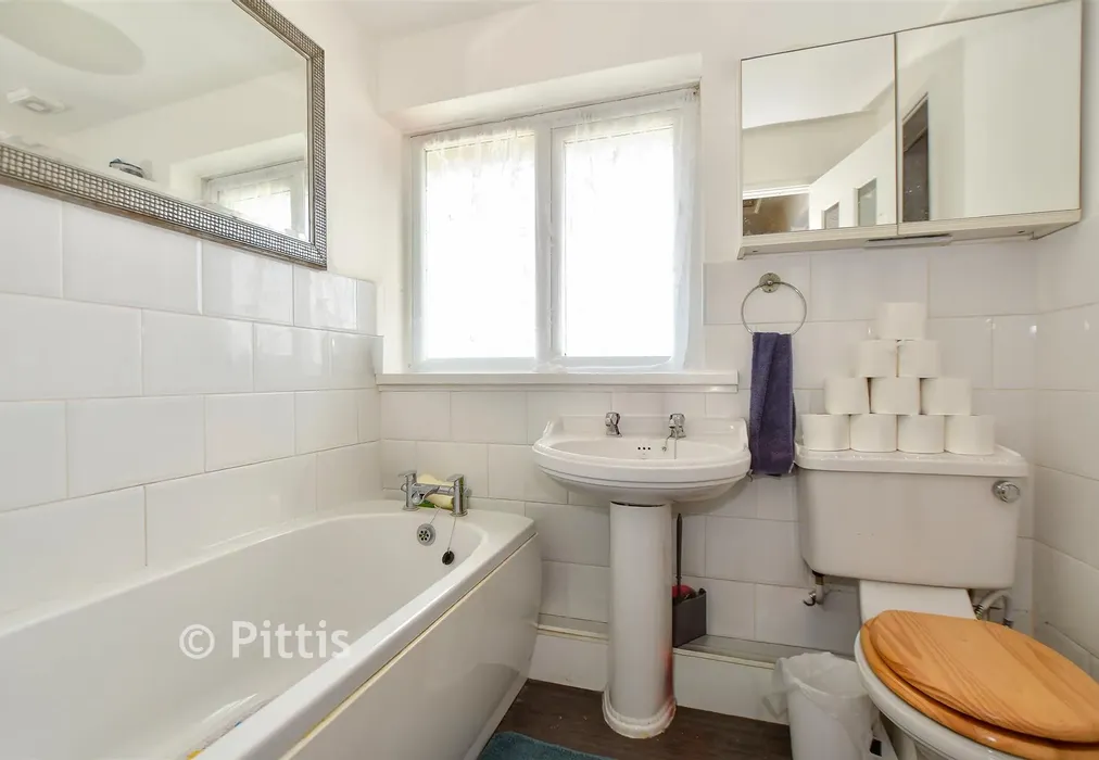 Bathroom - Grange Avenue, Ryde, Isle of Wight - Wards of Kent