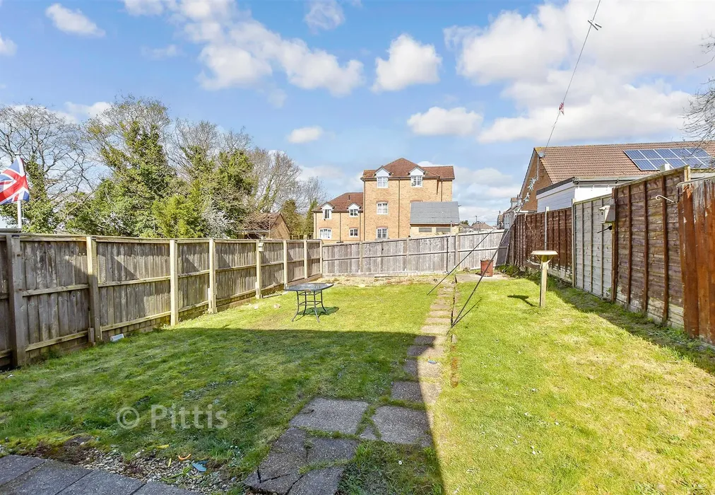 Rear Garden - Grange Avenue, Ryde, Isle of Wight - Wards of Kent