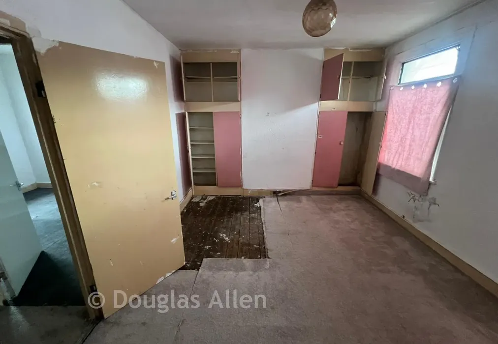 Bedroom 1 - Compton Avenue, East Ham - Wards of Kent