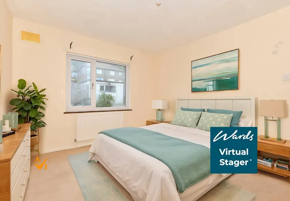 Bedroom 1 (Modern style) - Farthingloe Road, Maxton, Kent - Wards of Kent