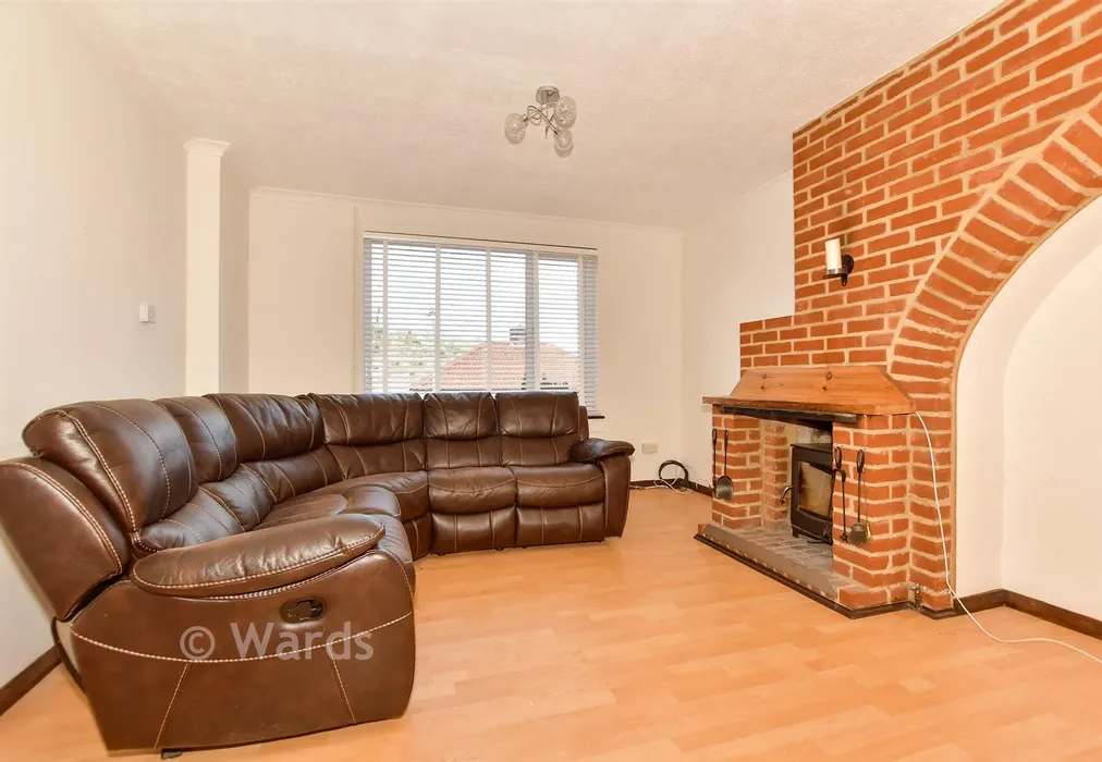 Lounge - Farthingloe Road, Maxton, Kent - Wards of Kent