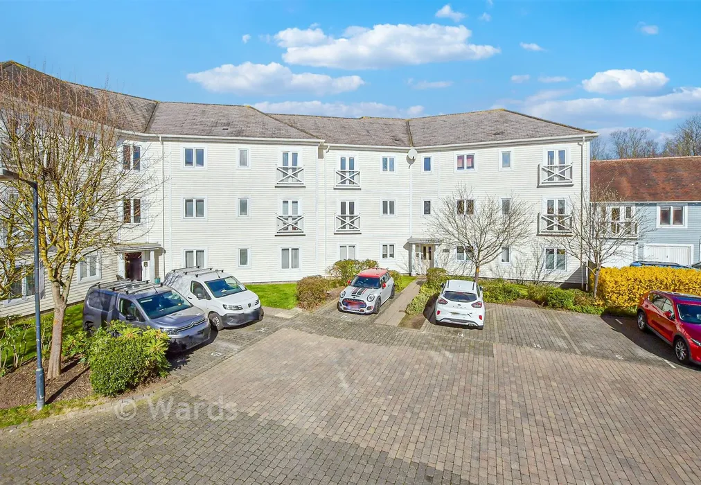 External (Web) - Poynder Drive, Holborough Lakes, Kent - Wards of Kent