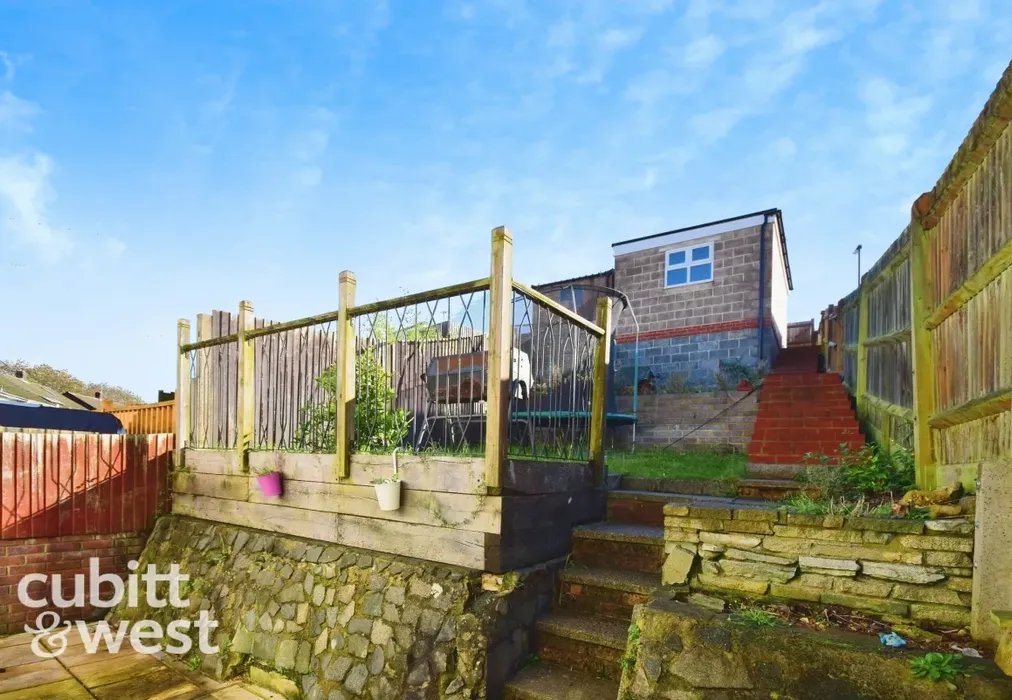  - AVAILABLE WITH NO DEPOSIT Crowther Close Southampton SO19 - Wards of Kent