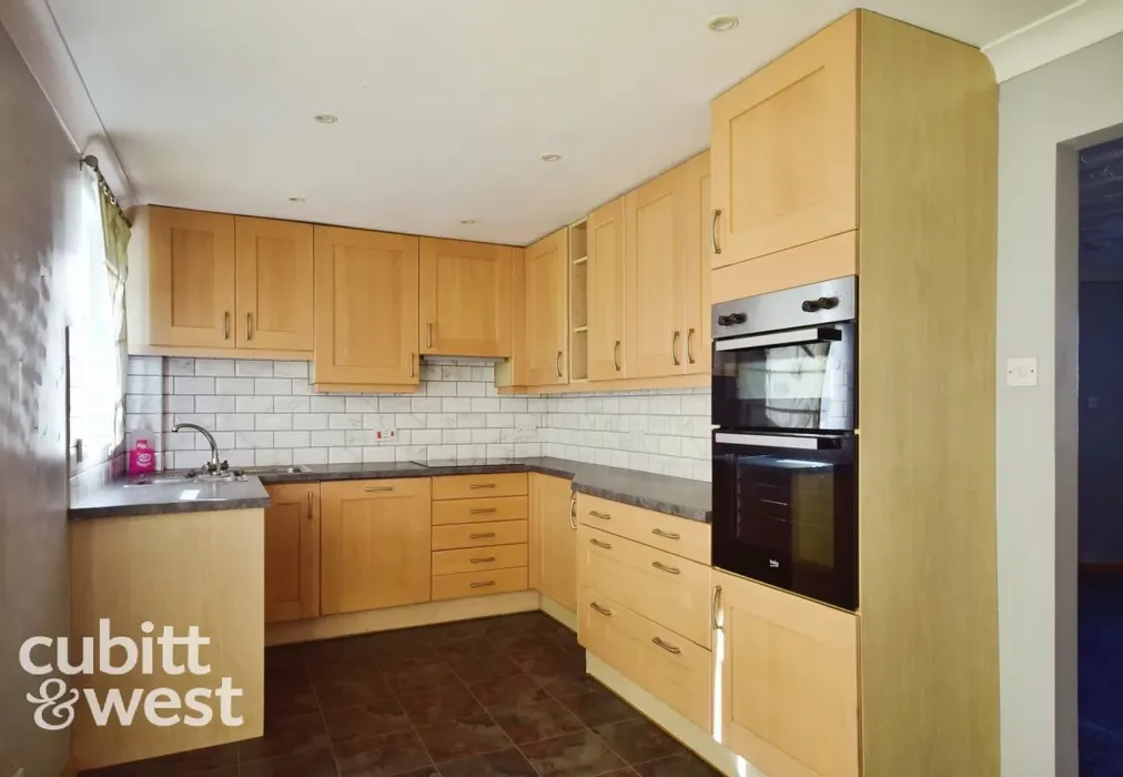  - AVAILABLE WITH NO DEPOSIT Crowther Close Southampton SO19 - Wards of Kent