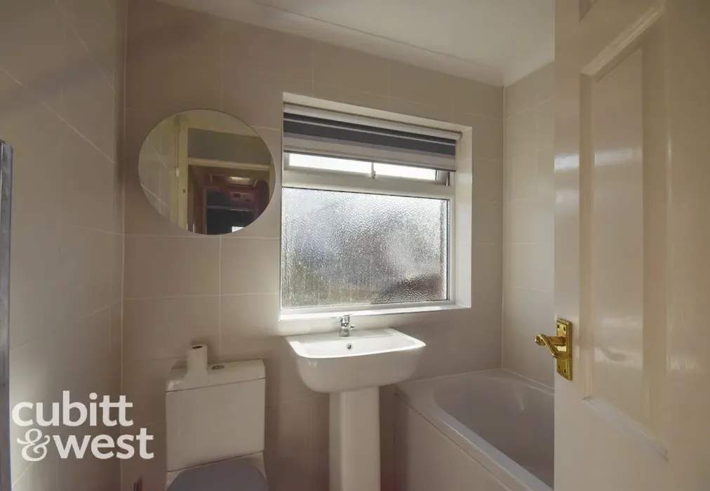  - AVAILABLE WITH NO DEPOSIT Crowther Close Southampton SO19 - Wards of Kent