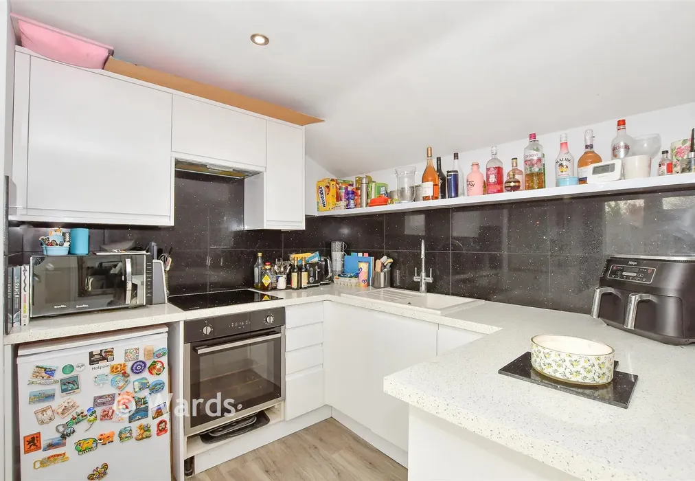 Lounge/Kitchen - Annexe - London Road, Ditton, Aylesford, Kent - Wards of Kent