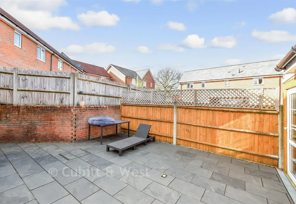 Rear Garden - Horndean, Waterlooville, Hampshire - Wards of Kent