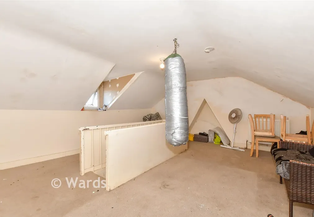 Bedroom 3 - Guildhall Street, Folkestone, Kent - Wards of Kent