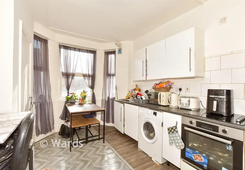 Kitchen - Guildhall Street, Folkestone, Kent - Wards of Kent