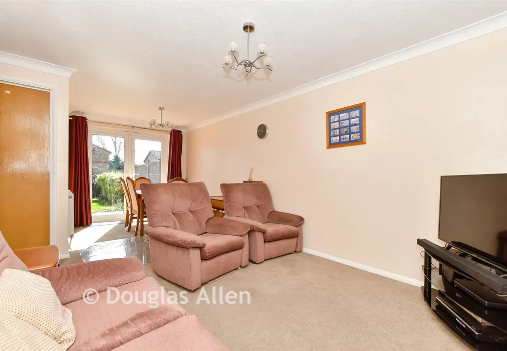 Lounge - Blunden Close, Dagenham, Essex - Wards of Kent