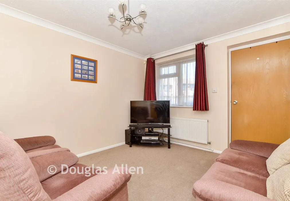Lounge - Blunden Close, Dagenham, Essex - Wards of Kent