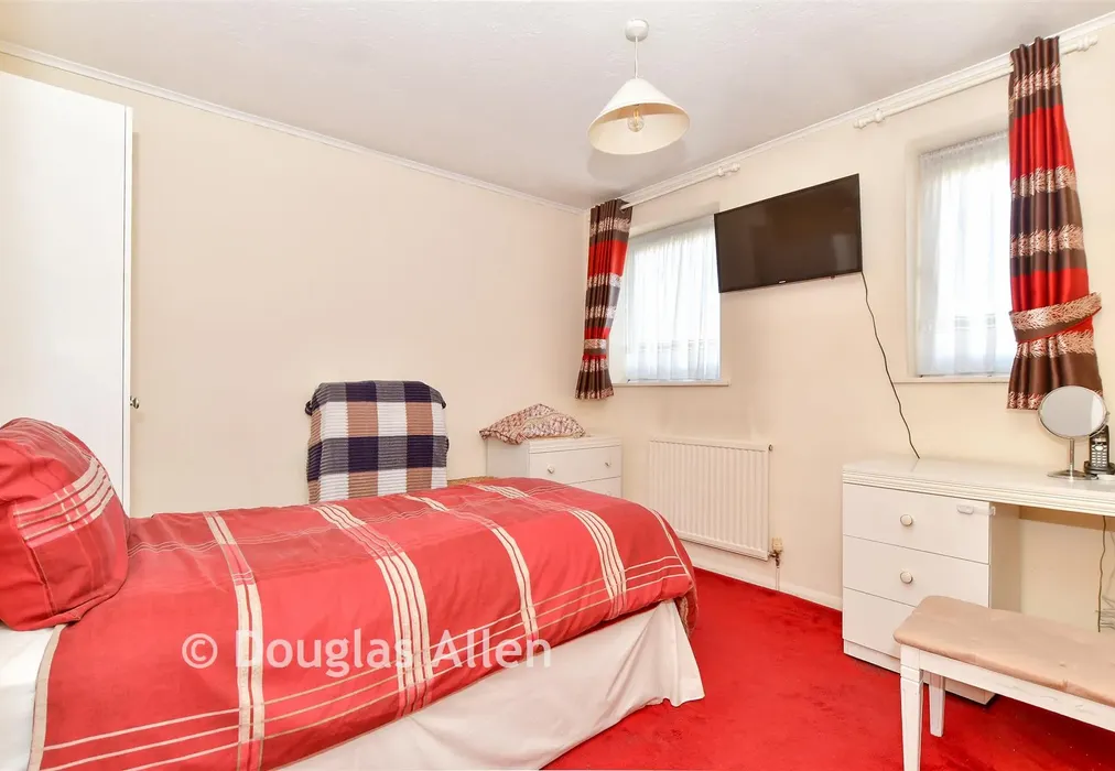 Bedroom 2 - Blunden Close, Dagenham, Essex - Wards of Kent