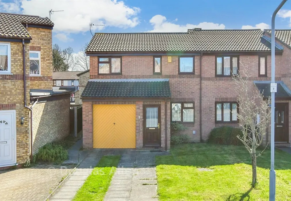 External (Web) A - Blunden Close, Dagenham, Essex - Wards of Kent
