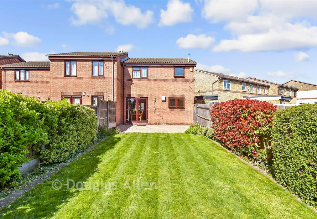 Rear Garden - Blunden Close, Dagenham, Essex - Wards of Kent