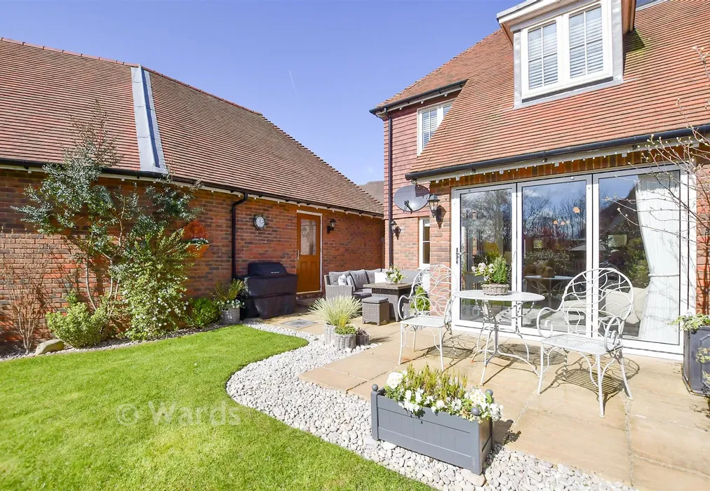 Rear Garden - Hawthornden Grove, Yalding, Maidstone, Kent - Wards of Kent