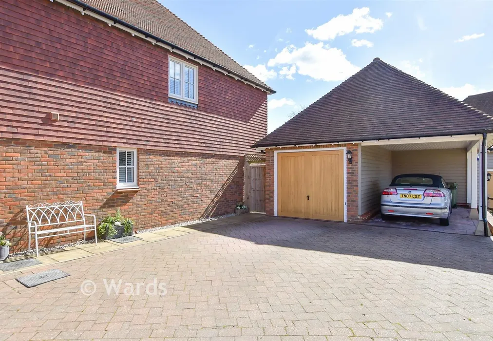Garage - Hawthornden Grove, Yalding, Maidstone, Kent - Wards of Kent