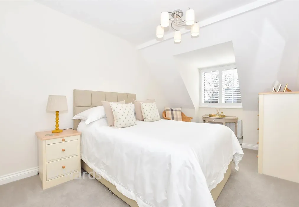 Bedroom 2 - Hawthornden Grove, Yalding, Maidstone, Kent - Wards of Kent