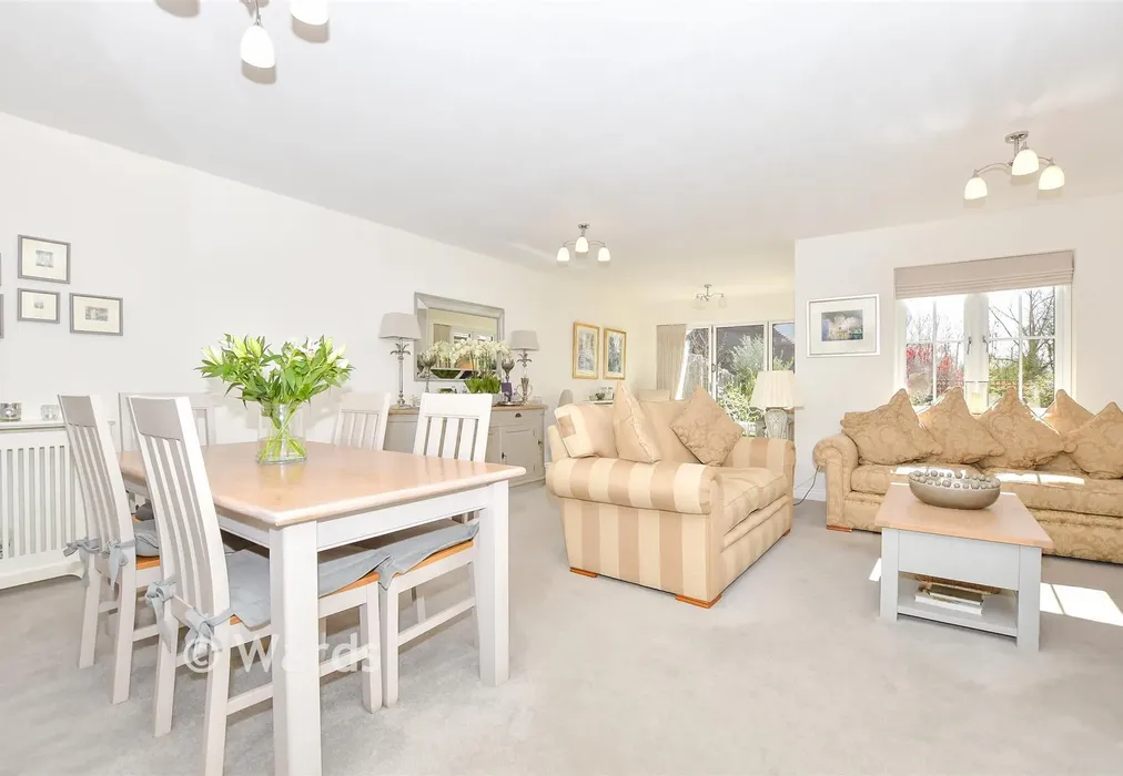 Lounge/Diner - Hawthornden Grove, Yalding, Maidstone, Kent - Wards of Kent
