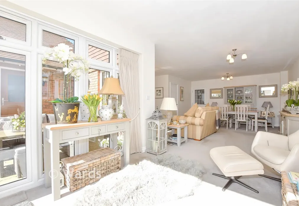 Lounge/Diner - Hawthornden Grove, Yalding, Maidstone, Kent - Wards of Kent