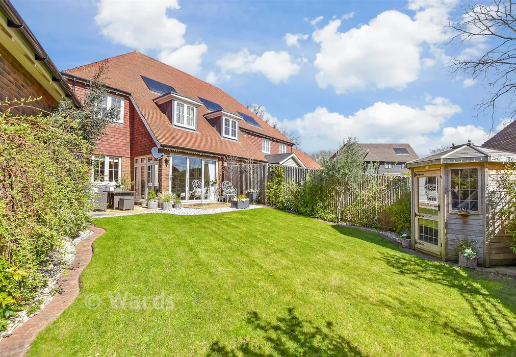 Rear Garden - Hawthornden Grove, Yalding, Maidstone, Kent - Wards of Kent