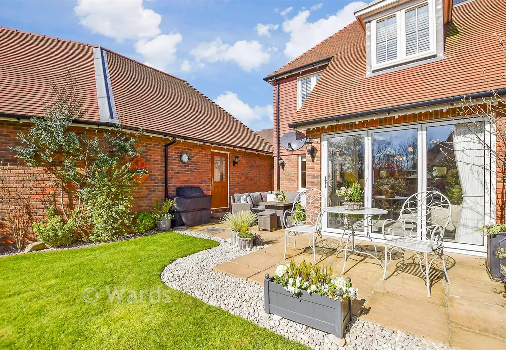 Rear Garden - Hawthornden Grove, Yalding, Maidstone, Kent - Wards of Kent