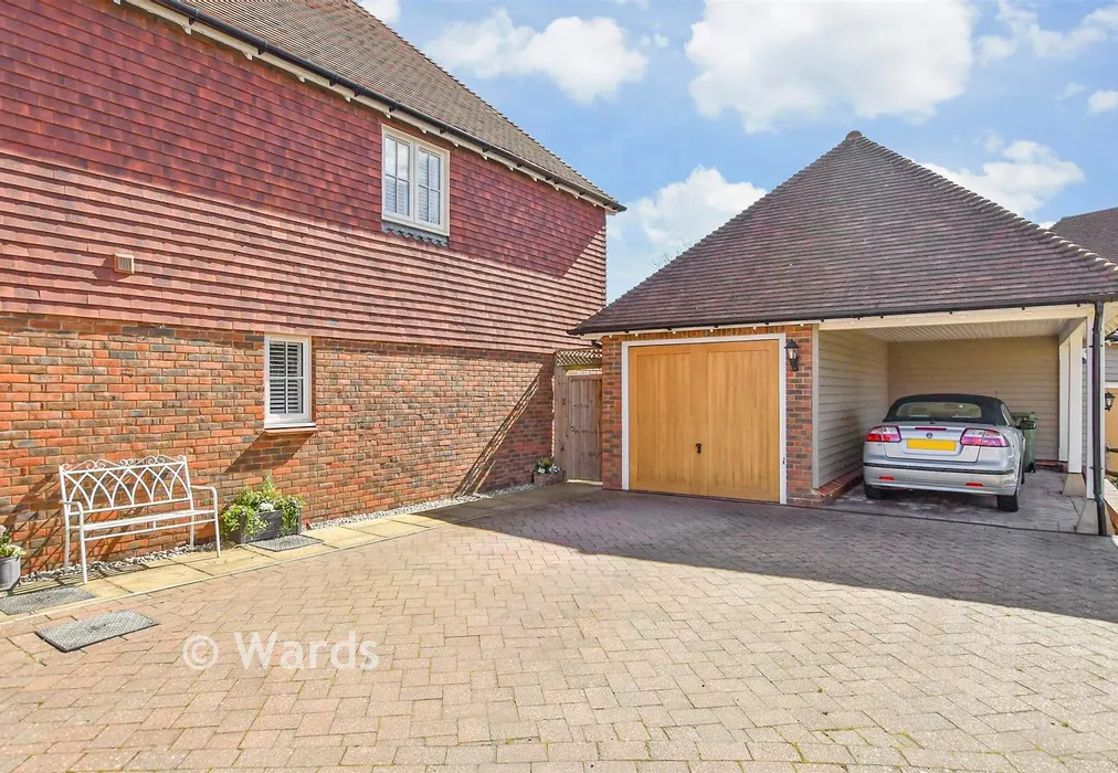 Garage - Hawthornden Grove, Yalding, Maidstone, Kent - Wards of Kent