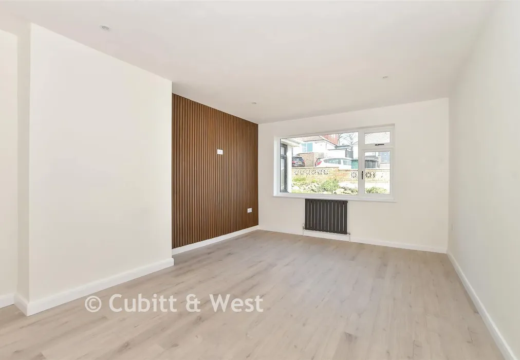 Lounge - Crescent Drive North, Woodingdean, Brighton, East Sussex - Wards of Kent