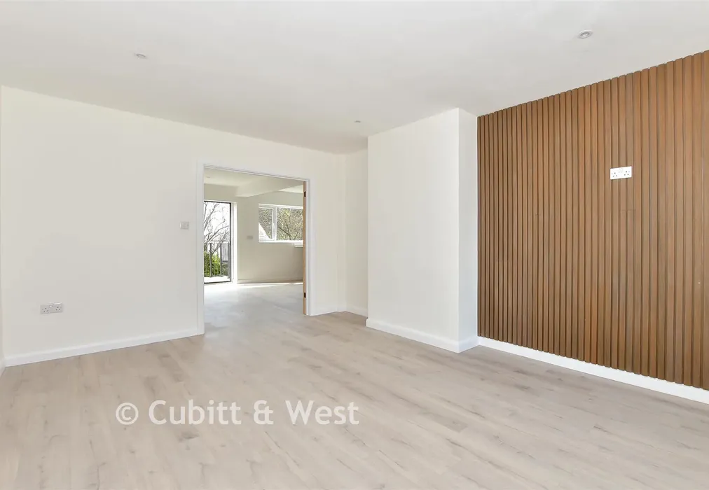 Lounge - Crescent Drive North, Woodingdean, Brighton, East Sussex - Wards of Kent