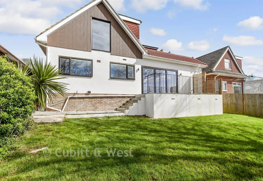 Rear Garden - Crescent Drive North, Woodingdean, Brighton, East Sussex - Wards of Kent
